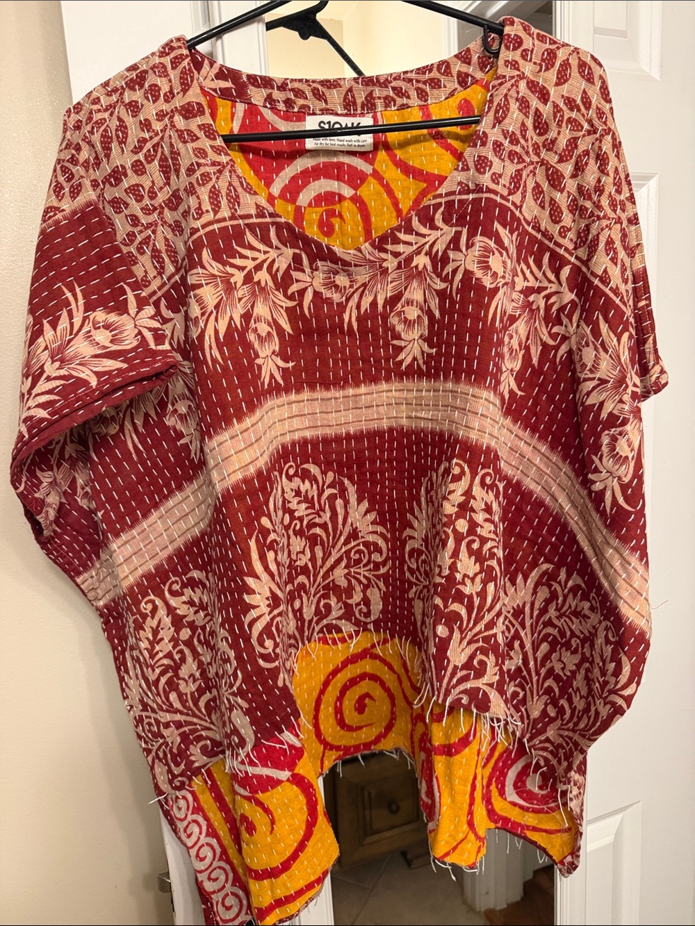 She’s One Oak Red Printed V-Neck Kantha Women's Top